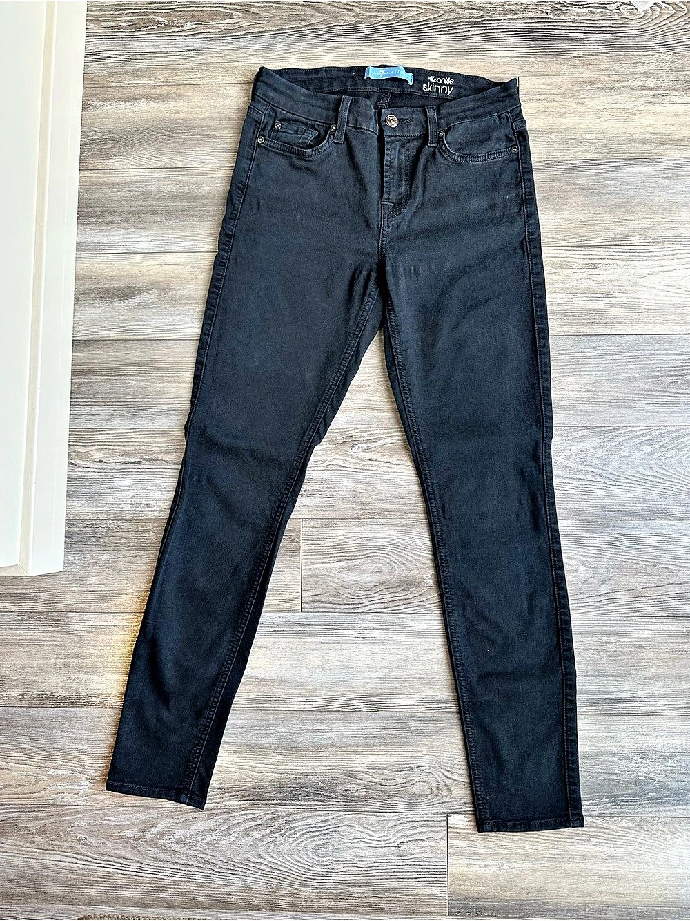 7 For All Mankind The Ankle Skinny Jeans 26